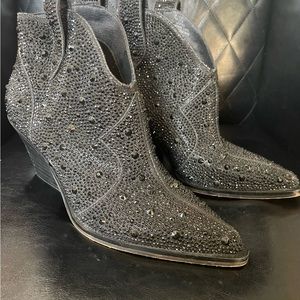 JESSICA SIMPSON RHINESTONE BOOTS. EUC